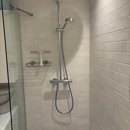 Brand New Stylish On Perfect Location 아파트 스코페