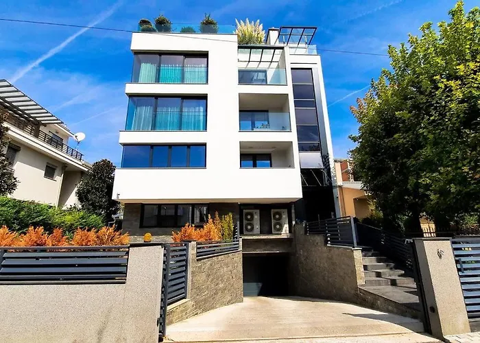 Апартаменти Brand New Stylish On Perfect Location